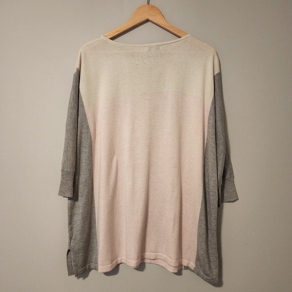 ✨2 for $5✨ Susan Graver Oversized Tunic Top with Blocked colors Size XS/S - Picture 5 of 7